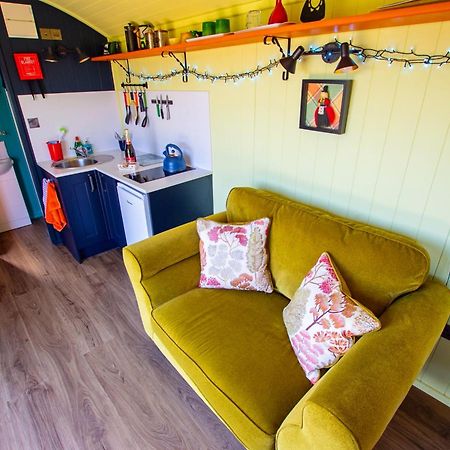 The Gambo Shepherd'S Hut Kidwelly 외부 사진