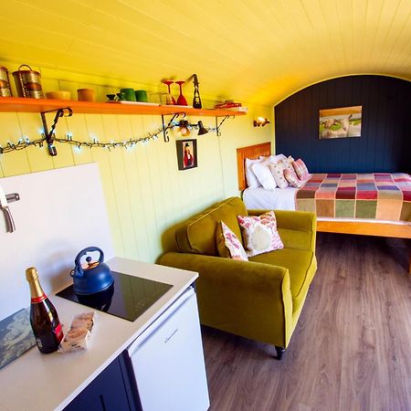 The Gambo Shepherd'S Hut Kidwelly 외부 사진