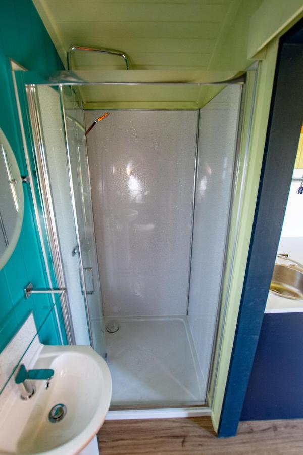 The Gambo Shepherd'S Hut Kidwelly 외부 사진